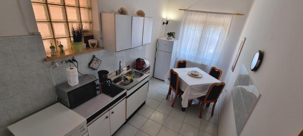 Apartment Evergreen Pula Extérieur photo